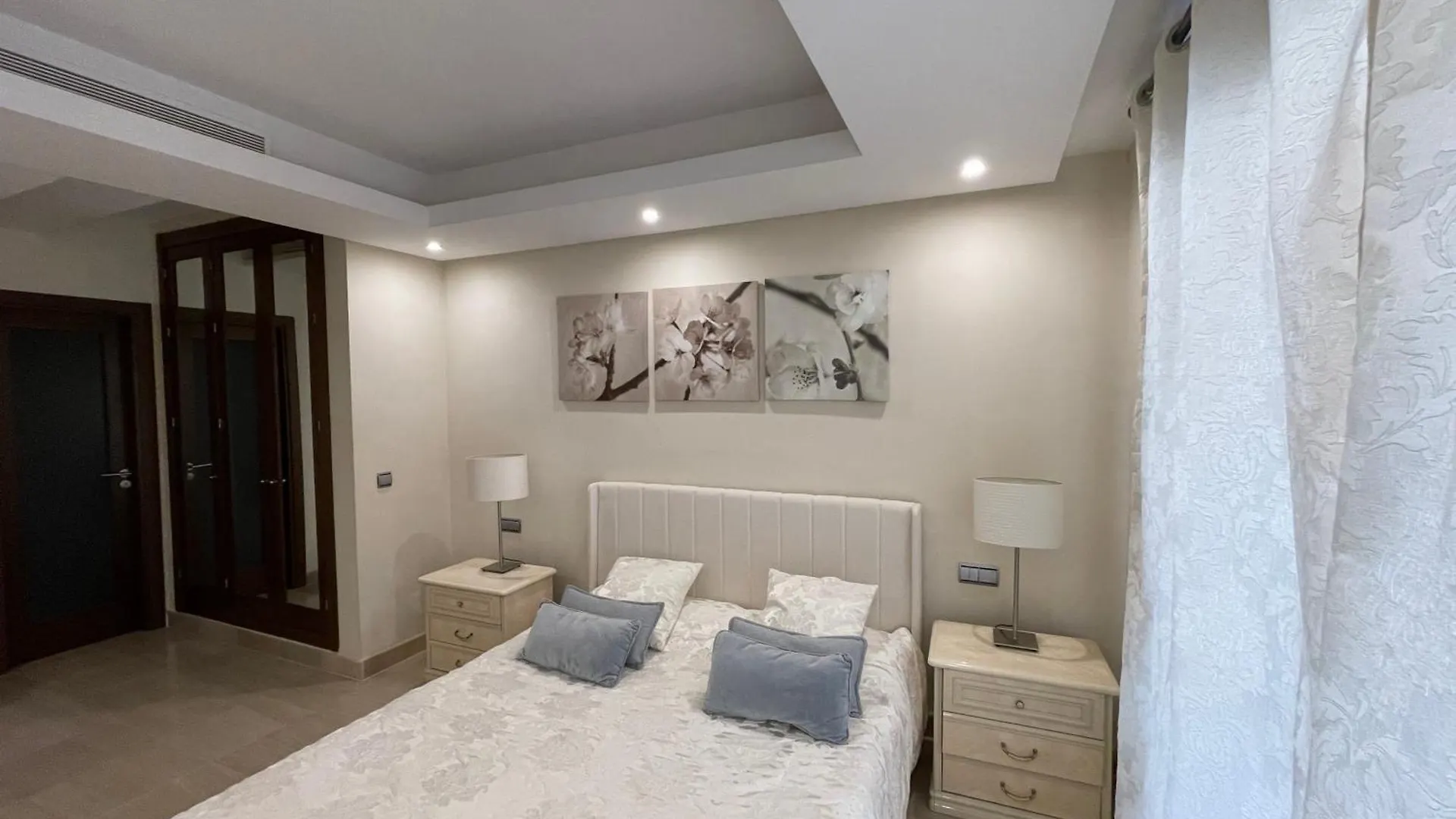 Bahia De La Plata Boutique Apartments Kempinski Estepona 0*,  España
